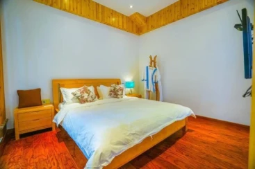 Yiyun Botique Inn Water Front Villa