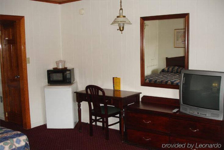 Washington & Lee Motel