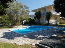 Iris Villa