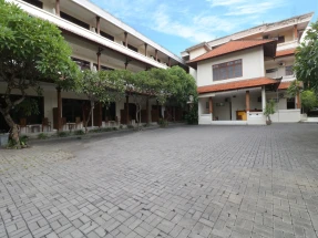 Spot On 2426 Hotel Aget Jaya Ii