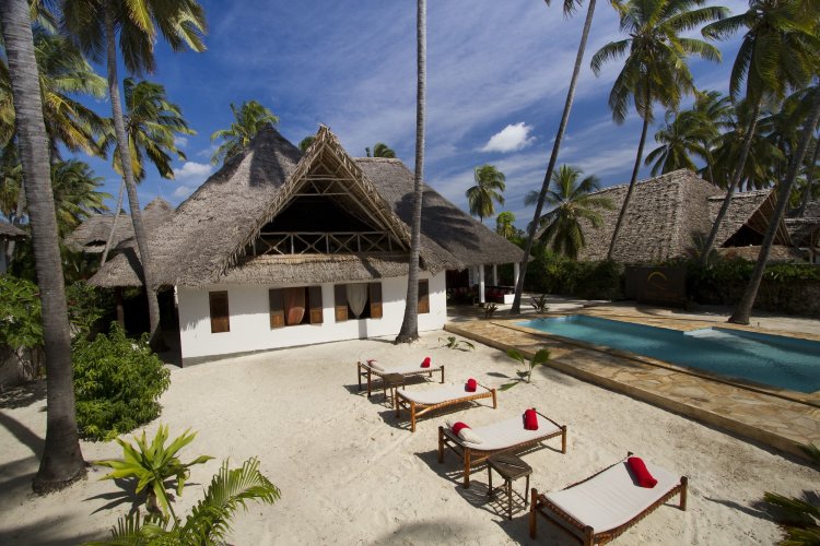 Raha Lodge