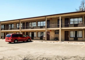 Capri Lynbrook Motor Inn