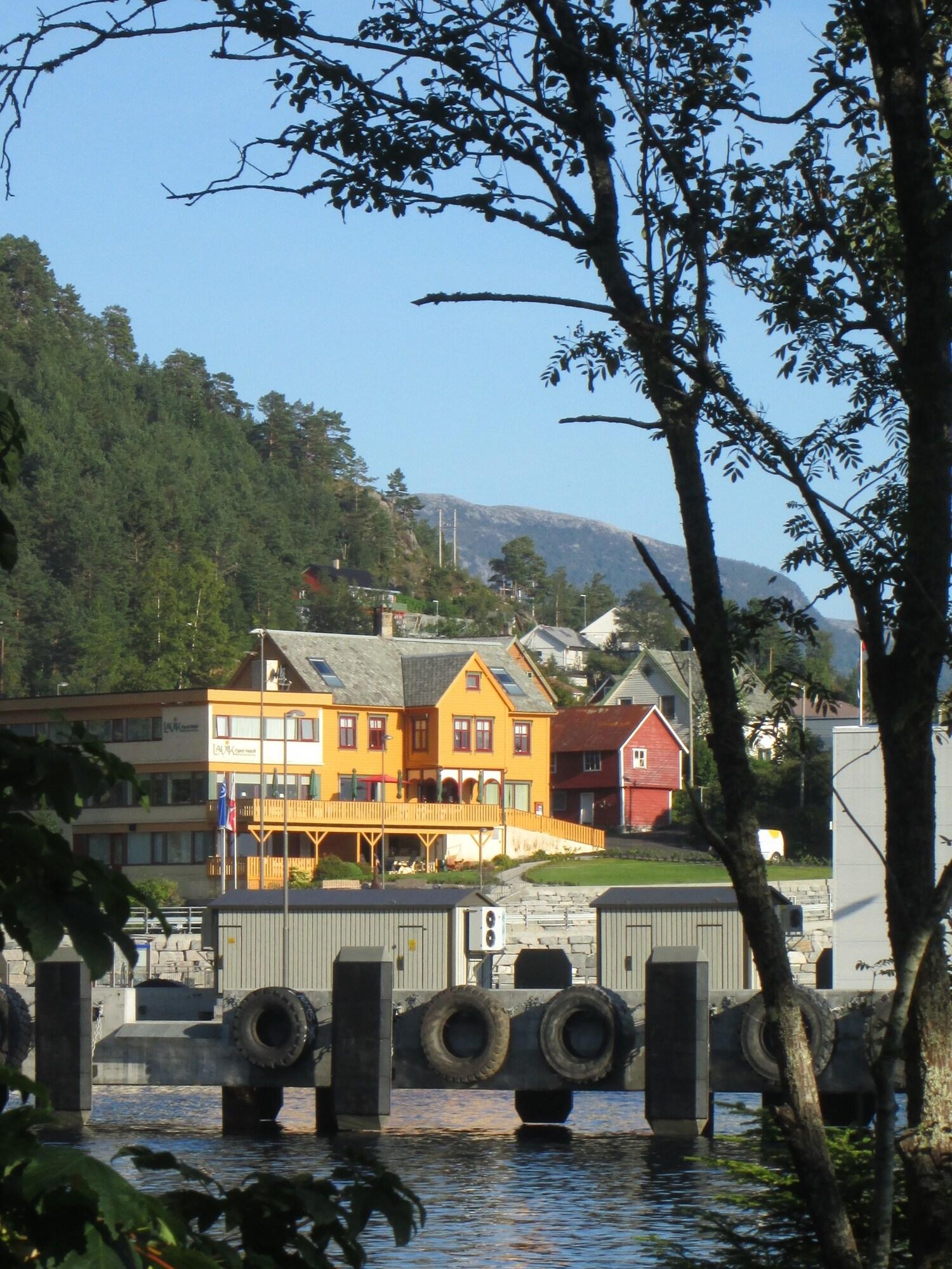 Lavik Fjord Hotell