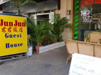 Vanakkam India Restaurant & Guesthouse