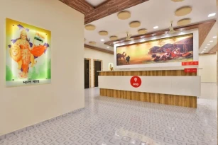 Oyo 22403 Hotel Rolex