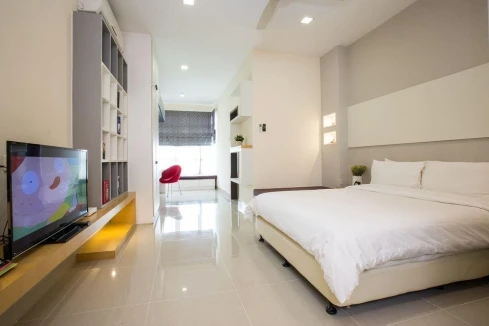 Shaftsbury Serviced Residences