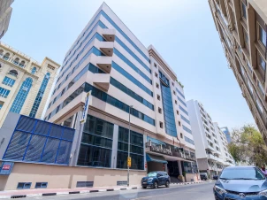 Landmark Summit Hotel