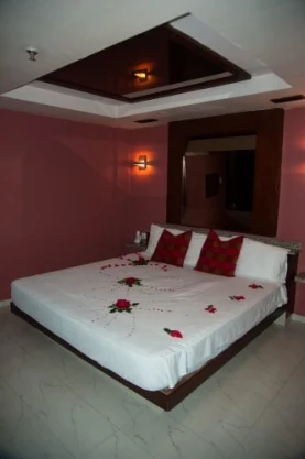 Hotel Aladdin Caracas - Couples Only