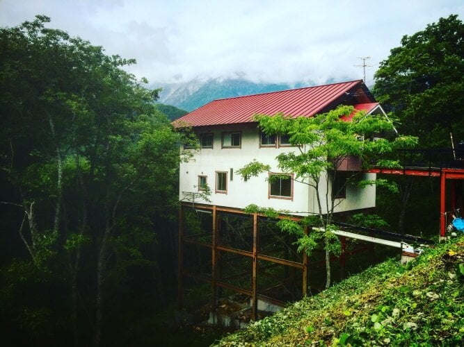 Kamoshika Views