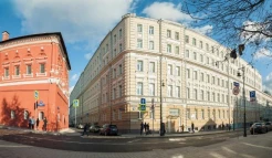GloryVell Hotel