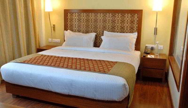 Cambay Golf Resort Jamdoli