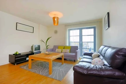 Thesqua.re City Reach Apartments