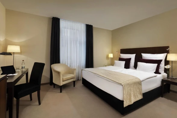 Metropolitan Hotel by Flemings