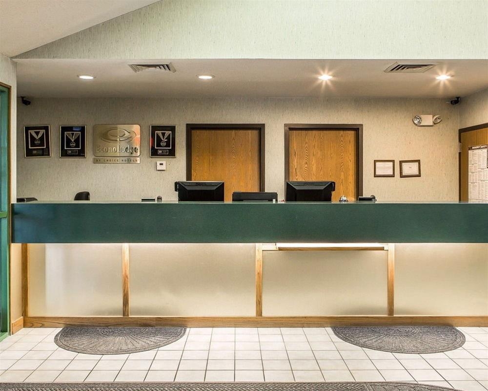 Econo Lodge Rothschild