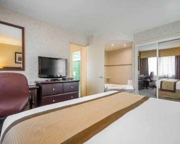 Quality Hotel & Suites
