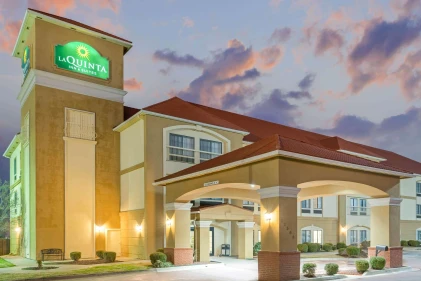La Quinta Inn & Suites Yukon