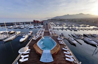 Yacht Club Marina Di Loano