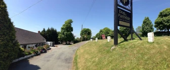 The Dog And Partridge Country Inn