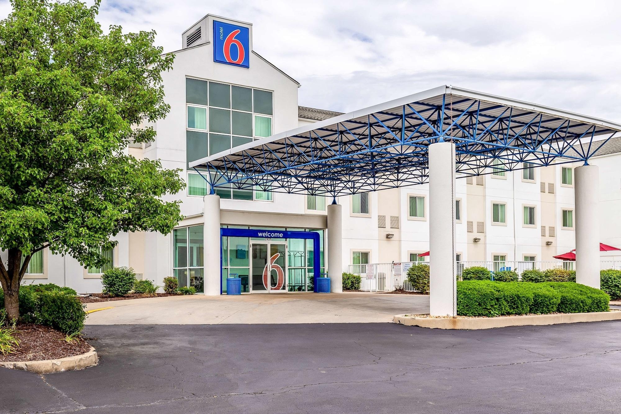 Motel 6 St Louis East Caseyville