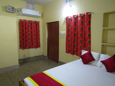 Goroomgo Maa Ugratara Lodge Puri