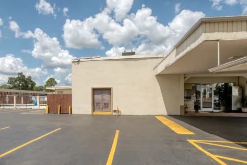 OYO Hotel Alexandria LA - Hwy 165