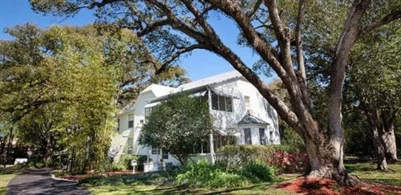 Farnsworth House Bed Breakfast