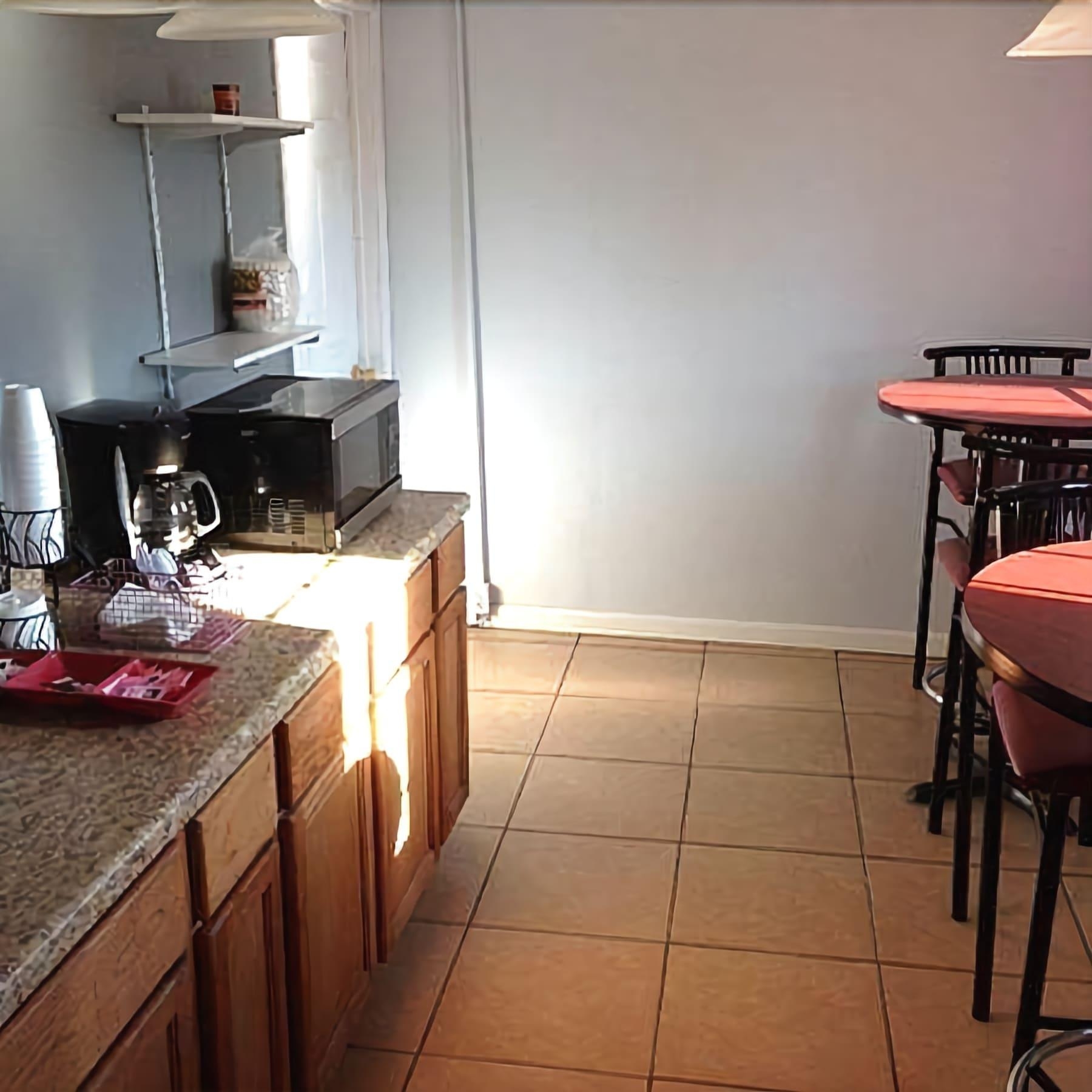 Sportsman Inn and Suites