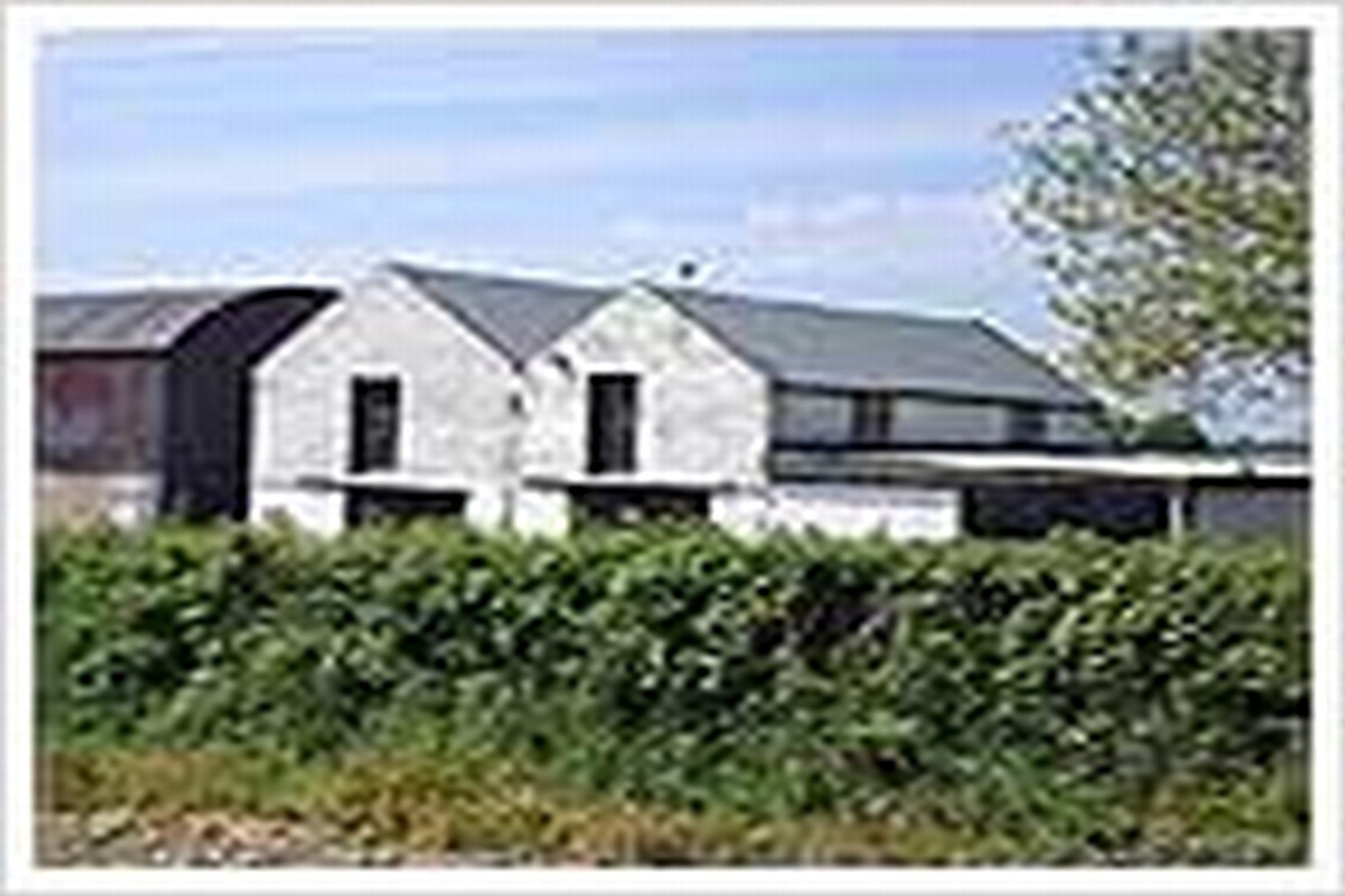 Clinton'S Woodview Farmhouse