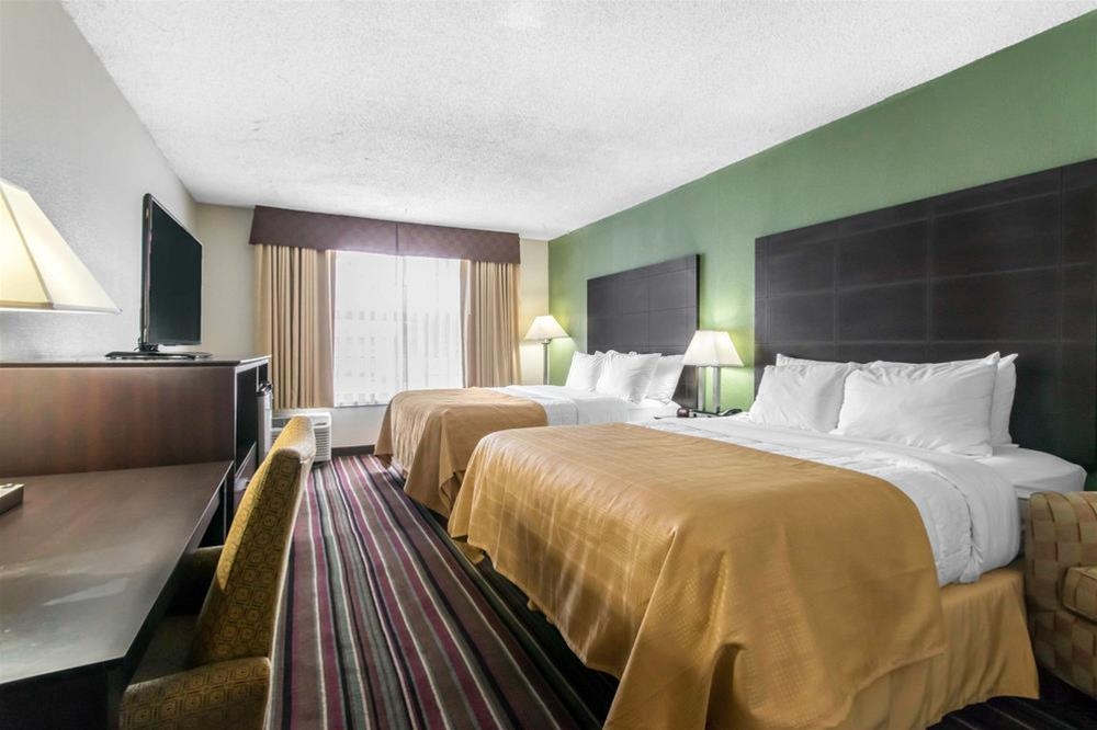Quality Inn & Suites Horse Cave Area