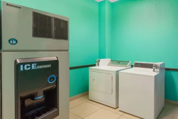 Days Inn by Wyndham Kemah