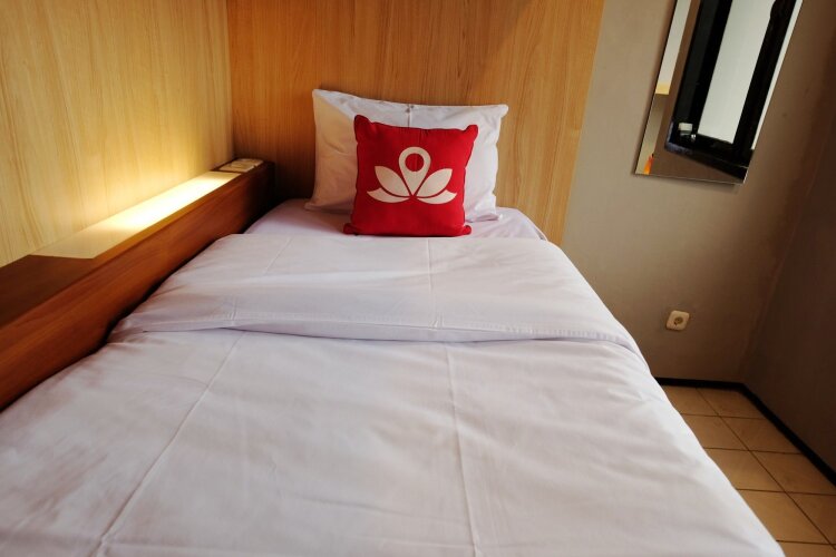 ZEN Hostel Alun-Alun Sarinah