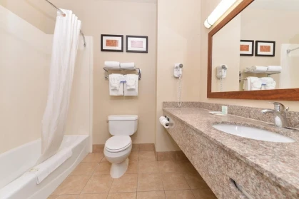 Comfort Suites Bakersfield