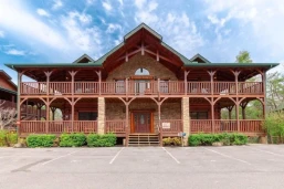 Pine Tree Lodge