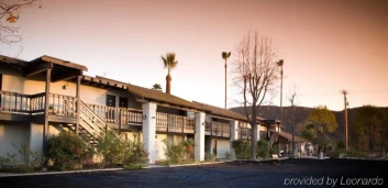 Hummingbird Inn of Ojai