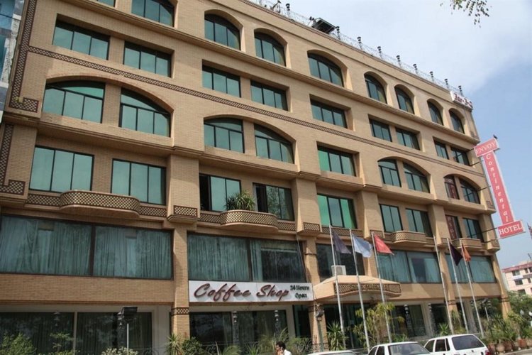 Envoy Continental Hotel