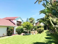 Mizizi House of Sandton Bed & Breakfast