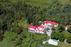 Tara Manor Inn
