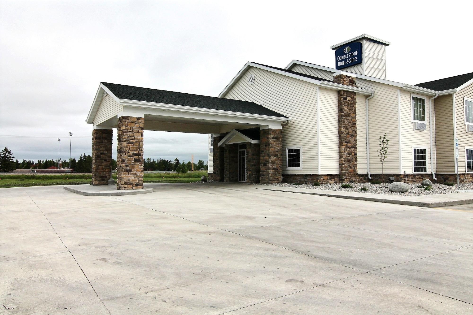 Cobblestone Hotel & Suites - Crookston