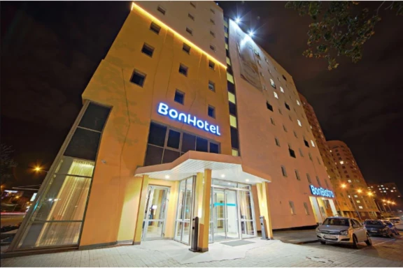 Bon Hotel