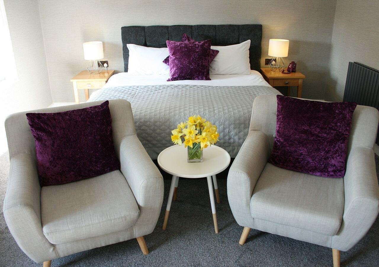 Warwick Arms Hotel