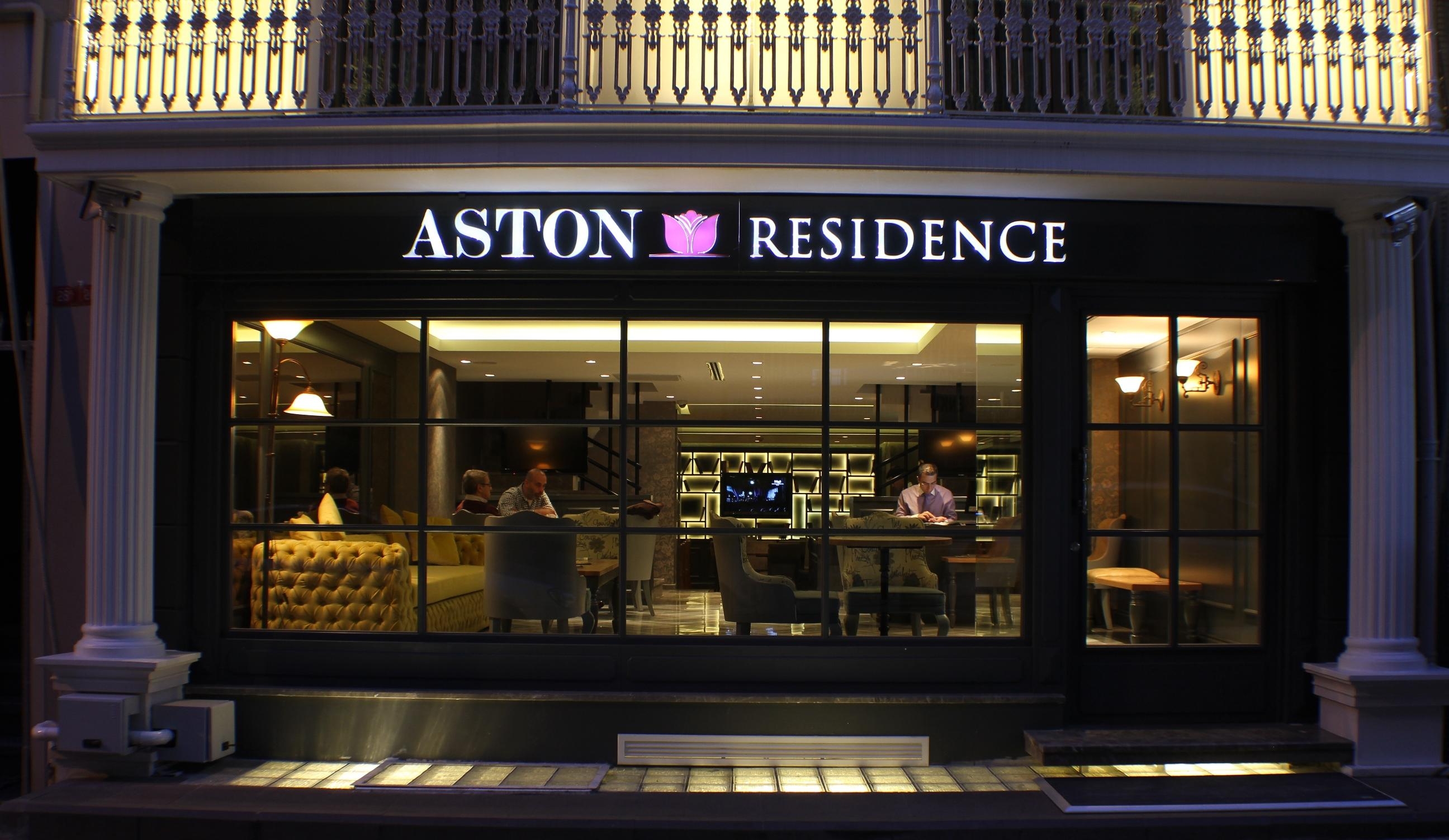 Aston Hotel
