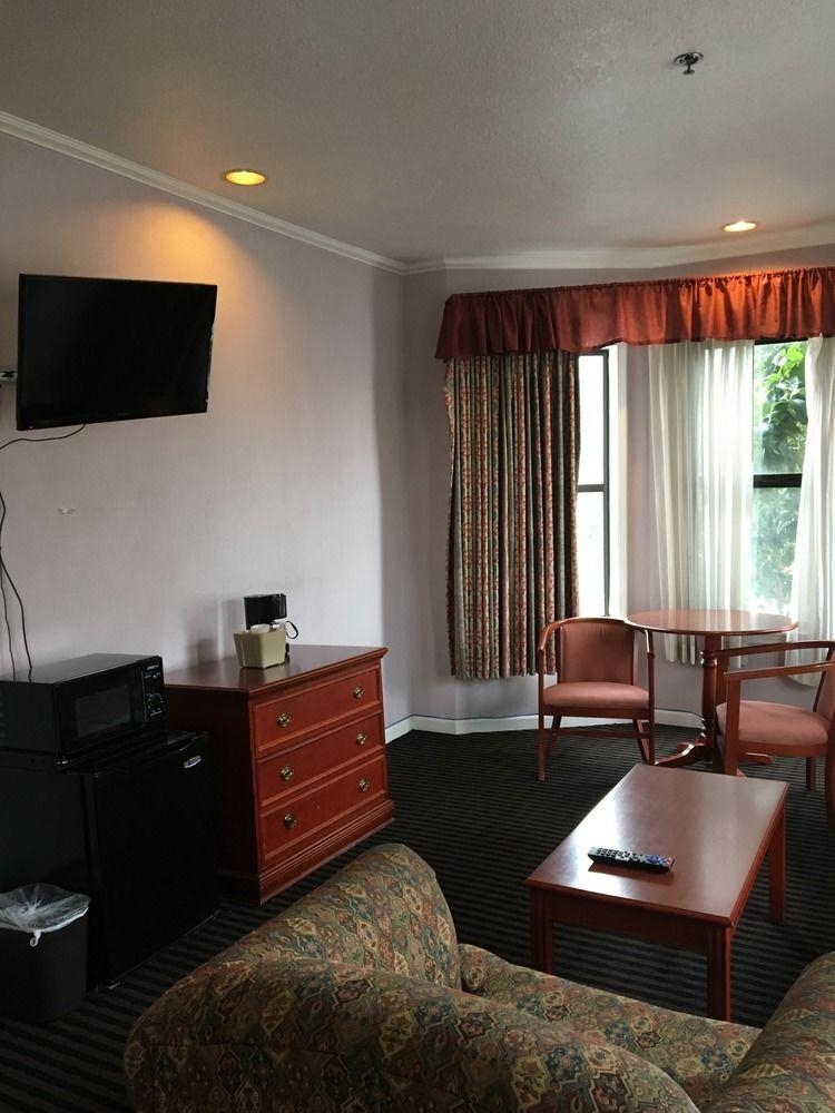 Alpha Inn & Suites