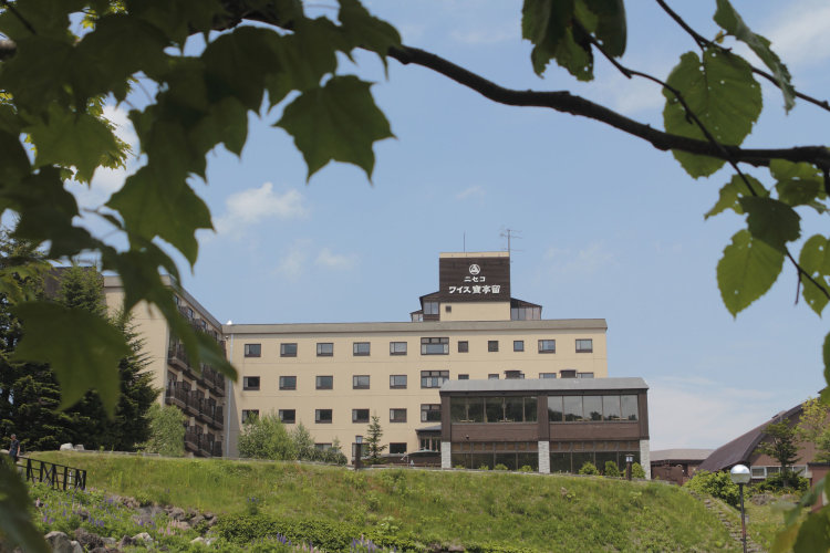 Natural Resort Niseko Weiss Hotel