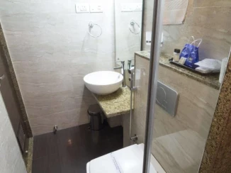 OYO Premium Kanjurmarg Bhandup West