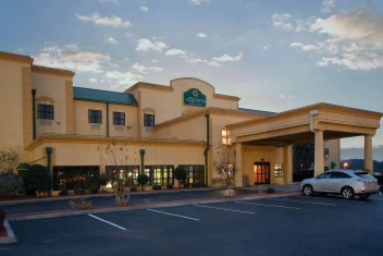 La Quinta Inn & Suites Knoxville Strawberry Plains