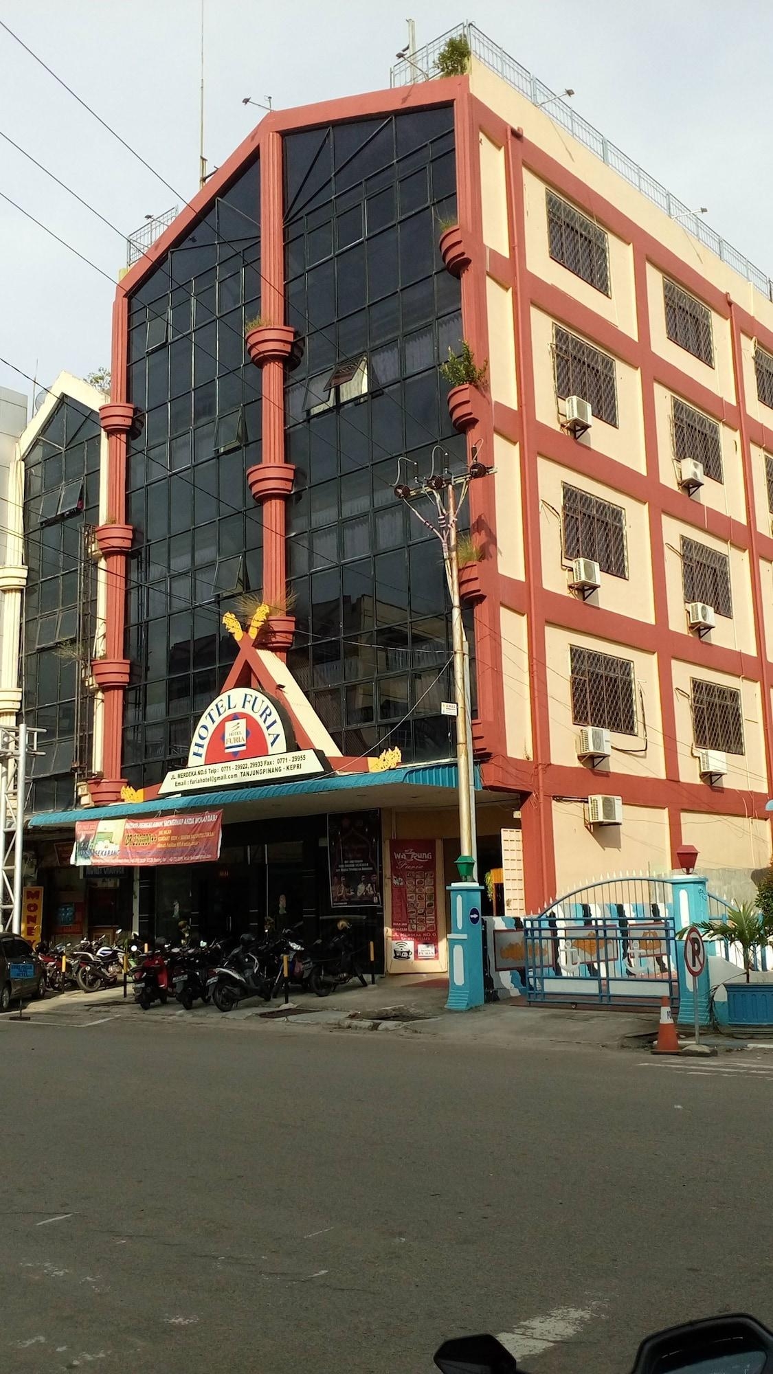 Hotel Furia