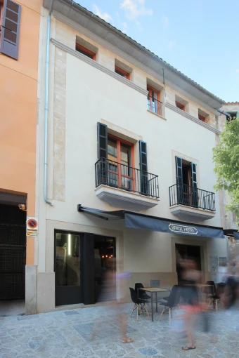 Brick Hotel