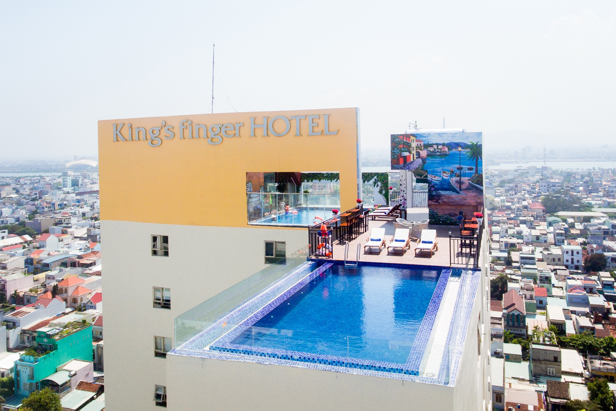 King S Finger Luxury Hotel