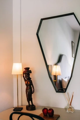 Lovina Life Room Cafe