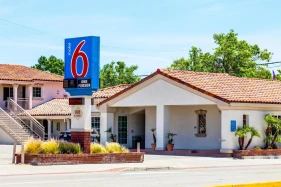 Motel 6 Marysville CA